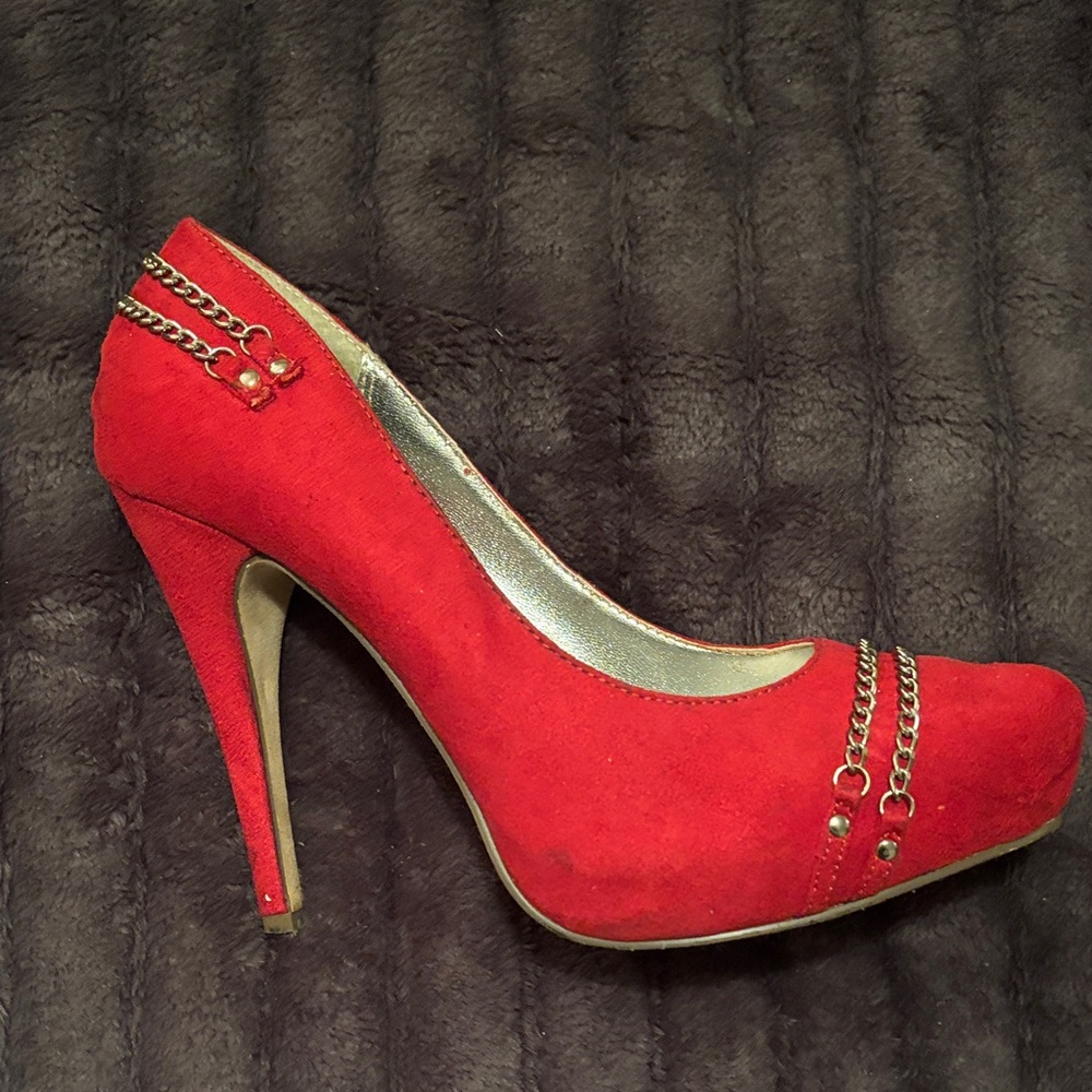 Michael Antonio Red Chain Detail Heels
